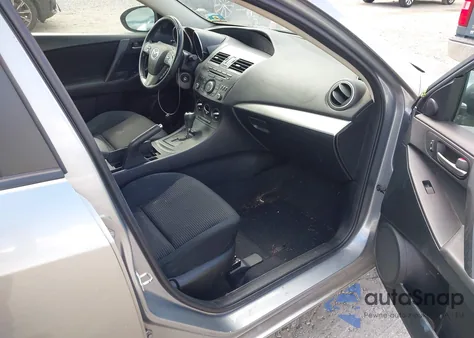 2012 Mazda Mazda3 I Touring z USA, uszkodzony, nr VIN JM1BL1V8XC1563382